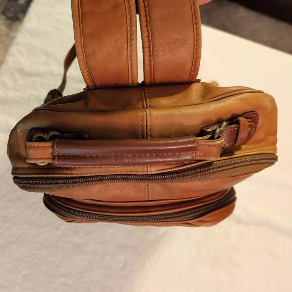 Dilana Design Collection Santa Fe Columbian Leather Backpack/Shoulder Bag